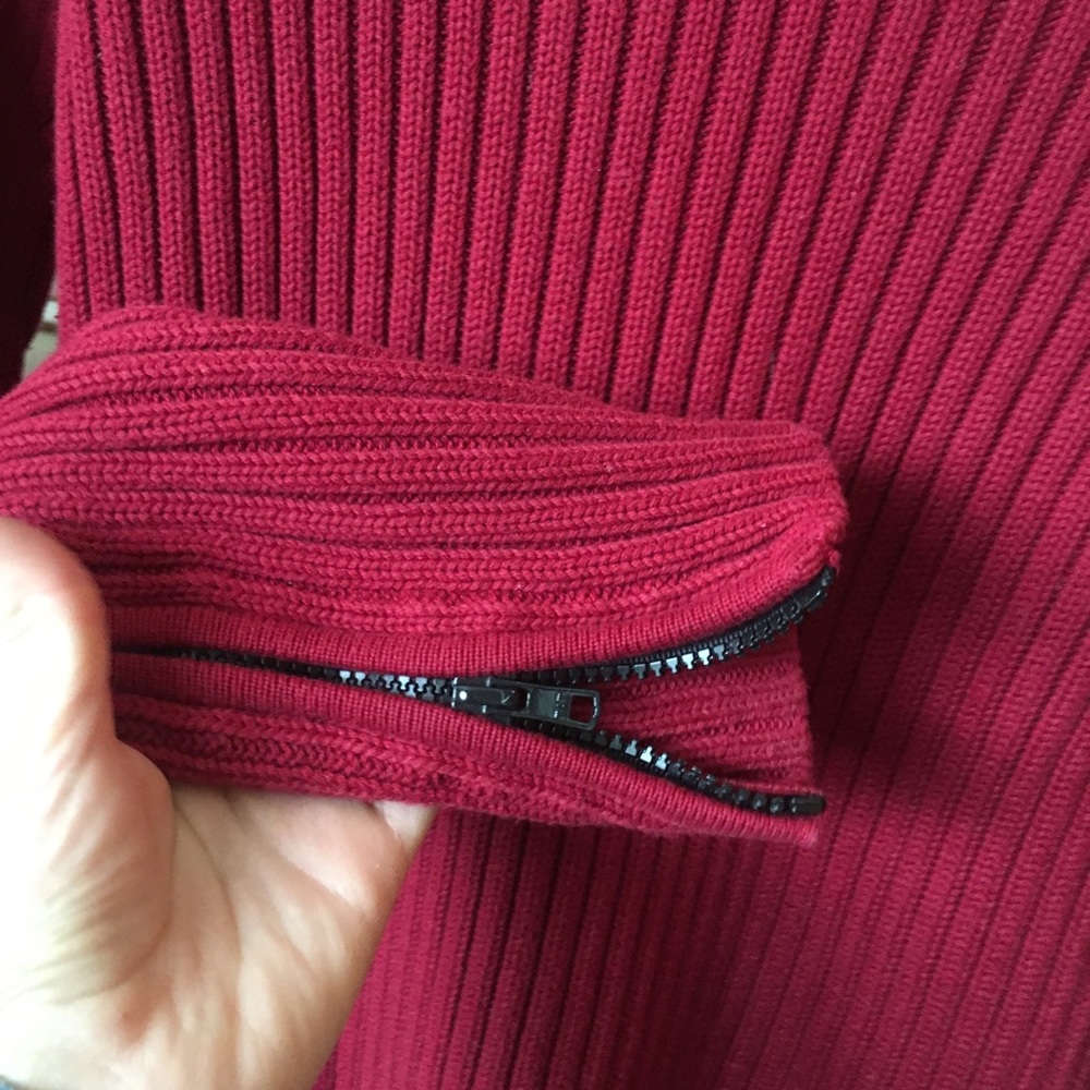 Cozy Ruff Hewn Sweater 🌹 - Picture 3 of 6